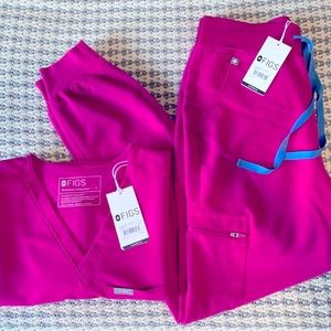 FIGS SCRUB SET! RASPBERRY SORBET. NWT!